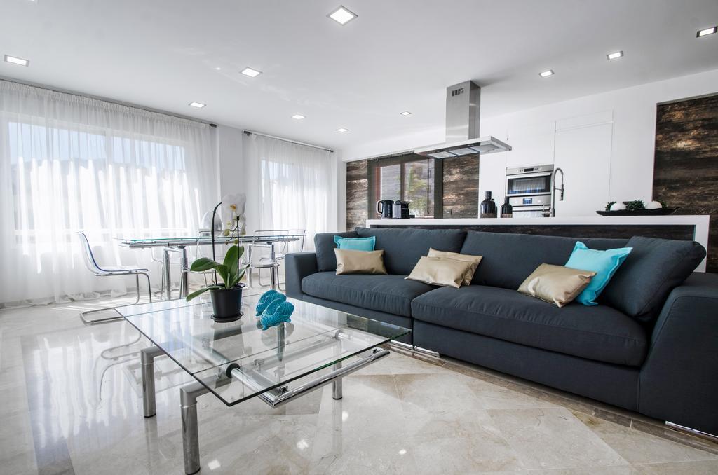 Gorgeous 170 Sq.M. Penthouse With Sea View Terraces Apartment Benalmádena Exterior photo